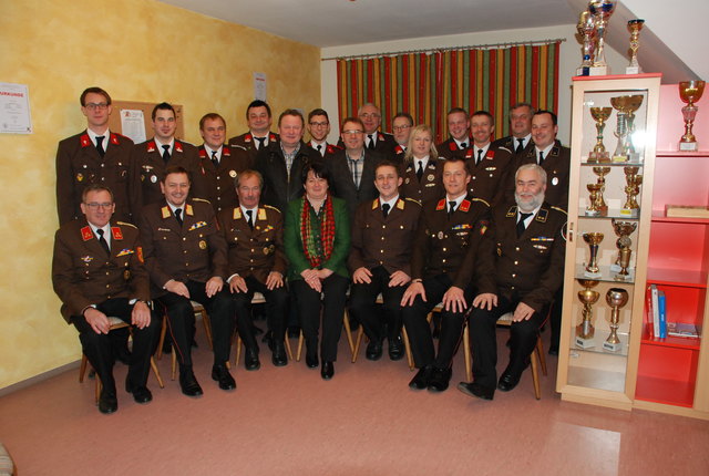 Bei der Mitgliederversammlung der Freiwilligen Feuerwehr in St. Anton wurden sieben neue Kameraden aufgenommen.