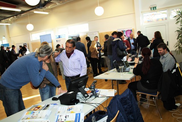 Bei der Registrierkassenmesse (VAZ Fernitz) konnten sich Unternehmer aus dem Bezirk informieren. | Foto: Edith Ertl