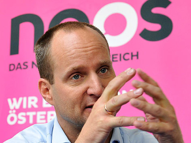 Neos-Chef Matthias Strolz mit unausgegorenen Pensionsvorschlägen (Bild: orf.wien.at)