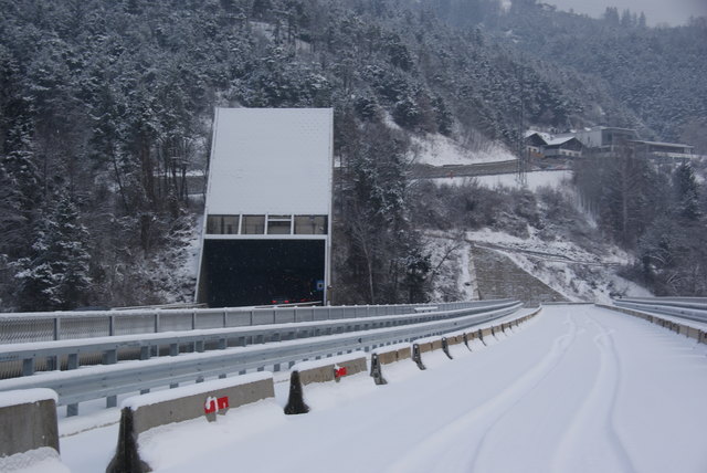 Ab Februar 2016 startet die ASFINAG den Neubau der knapp drei Kilometer langen neuen Röhre des Perjentunnels.