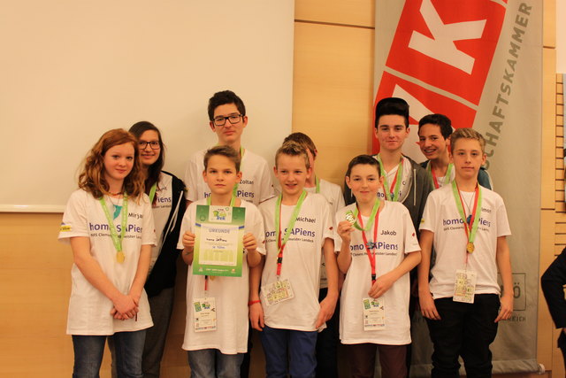 Einin Team der NMS Clemens Holzmeister aus Landeck nahm an der First Lego League in St. Pölten teil. | Foto: NMS Landeck