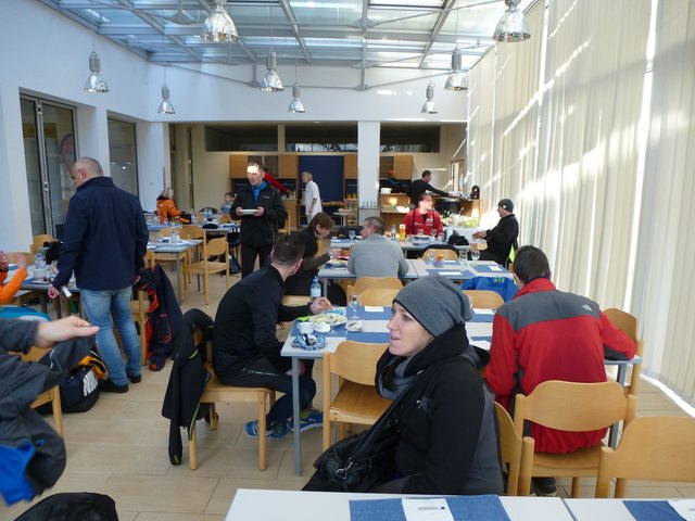 Labstation Pannoneum Neusiedl: die Teilnehmer werden mit warmen Suppen und Getränken versorgt...