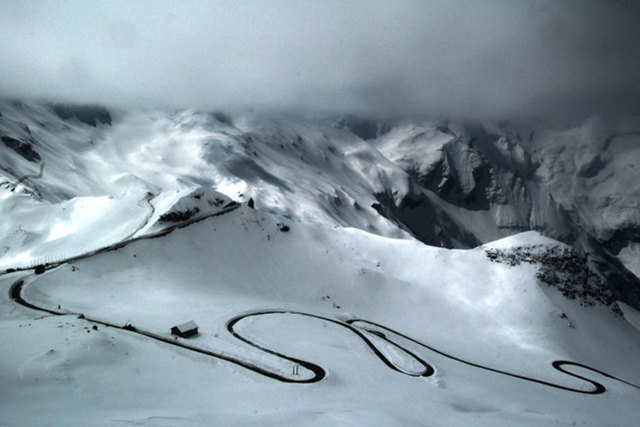 Die Entscheidung, ob die Großglockner Hochalpenstraße zum Welterbe wird, trifft man bei der UNESCO im Sommer 2018. | Foto: GROHAG