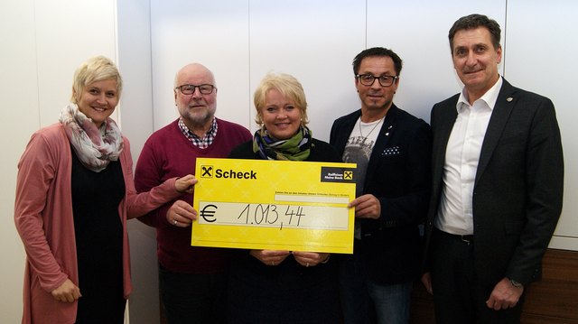 GPO Manuela Seeberger, Hans Sieß (SOVISTA Strengen), Maria Kössler (SOVISTA Stanzertal), Vizebgm. Helmut Plankensteiner und GV Reinhard Zangerl. | Foto: Schönherr