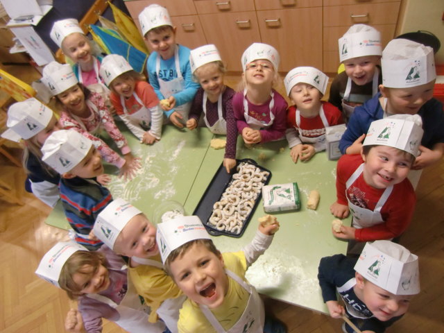 Kekse backen im Kindergarten Breitenfeld - Südoststeiermark