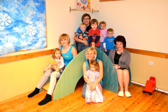 Bürgermeister Ludmilla Etzenberger besucht die Kleinkindergruppe in Gföhl. Heuer bekommt der Kindergarten einen Zubau für die Kleinsten: Kostenpunkt 620.000 Euro. | Foto: Gemeinde Gföhl