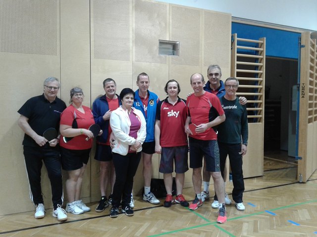 vl.Mauracher Erwin,Claudia Hausberger,Johann Schimfplinger,Sabine u. KarlPfurtscheller,Max Appelt,Andreas Fuchs,Dr Jonel Turkonje und Sektionsleiter TSV AustriAlpin Fulpmes Hans Tembler