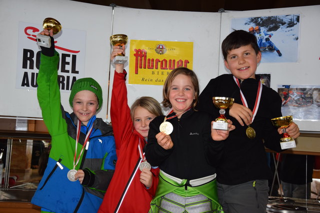 Die Tiroler Vizemeister Anton Patscheider und Naomi Thöni sowie die Tiroler Meister Lara Achenrainer und Paul Kuen (v. l.). | Foto: SV Ried