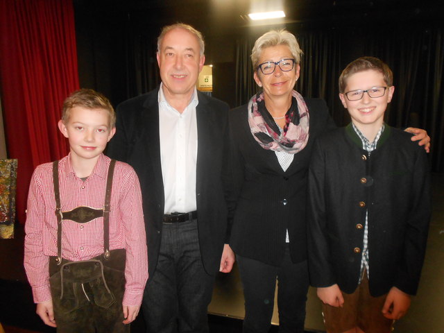 Johannes Riegler, Franz Raab, Bürgermeisterin Christine Dünwald und Lukas Schagerl.