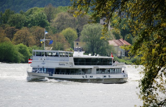 Die MS Austria legt ihre Leinen wieder im April los.