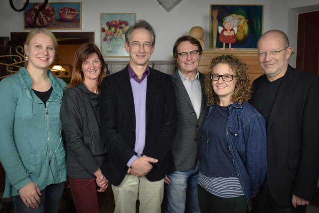 Grüne Liste Lebensraum Kramsach: von links: Sarah Grießenböck (3.), Doris Schernthaner (2.), Josef Ascher (1.), Friedrich Margreiter (4.), Vera Margreiter (6.), Helmut Nindl (5.) | Foto: Kramsacher Grüne