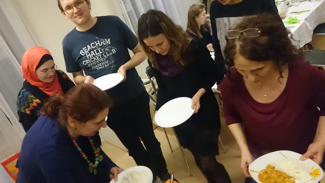 „Schenken und Geschenke erhalten, speisen und bewirten, Geheimnisse berichten und hören, das sind die Merkmale der Freundschaft!“ - Aus Indien – Ein kleiner Fotobericht vom 6. Internationalen Kochabend am 29. 01. 2016 im Familienzentrum Dialog, Melicharst