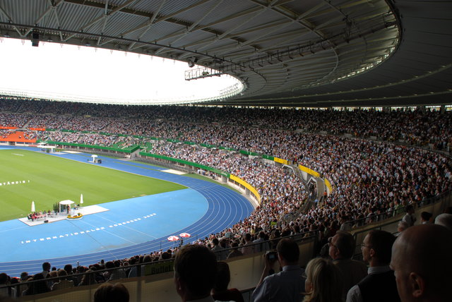 Derzeit wird geprüft, ob ein Neubau des Happel-Stadions möglich ist.