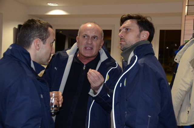 Vienna Sportdirektor Kurt Garger (Mitte) steht Richtung RL-Ost Titel noch viel Arbeit bevor. | Foto: KK