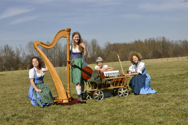 Die Prömmerinnen aus Unterstampfing musizieren gemeinsam auf höchstem Niveau. | Foto: Dominik Essletzbichler