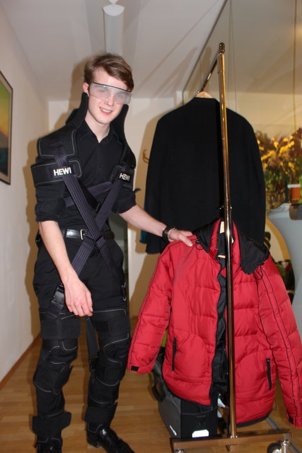 Design für Alle - Garderobenhaken in richtiger Höhe sind nutzbar für Kinder, Rollstuhlfahrer, ältere Menschen ……