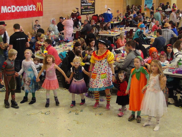 Der Hobbyclub Pro Gralla und das Gasthaus Baumwirt ließen den Fasching in Gralla im Mehrzwecksaal fröhlich ausklingen.
