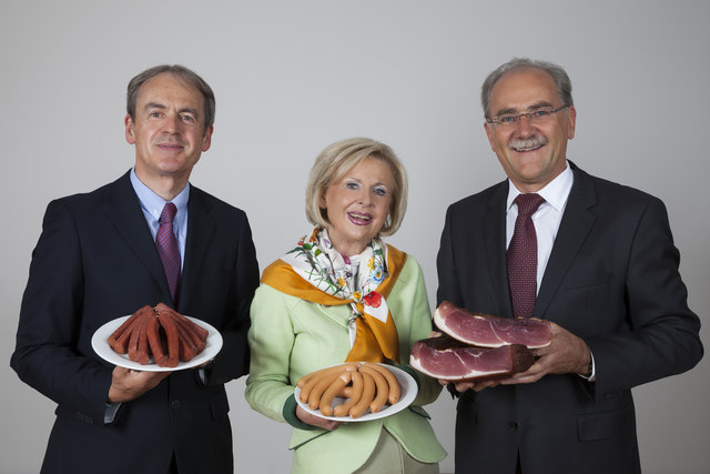 Bürgen für die Qualität der Produkte: Hans Plattner, geschäftsführender Gesellschafter, Hauptgesellschafterin Doris Daum-Hörtnagl, Geschäftsführer Friedrich Auer (v.l.) | Foto: Hörtnagl/Die Fotografen