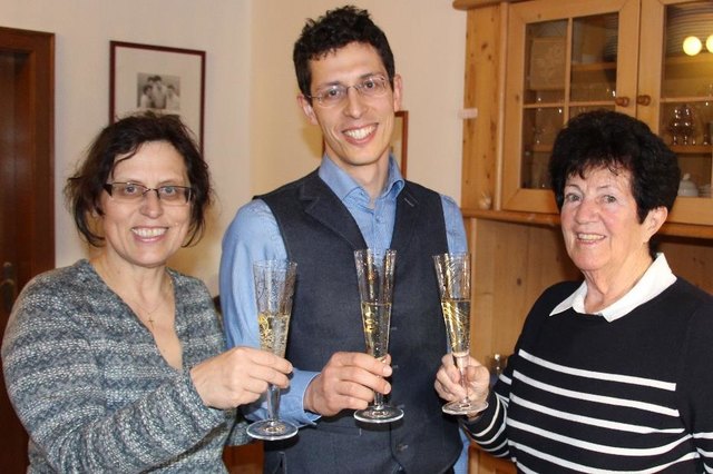 Die siebte, achte und neunte Generation am Tag der Anteilübergabe: Roswitha Kutsam, Johannes Kutsam und Rosa Kutsam (v.li.).