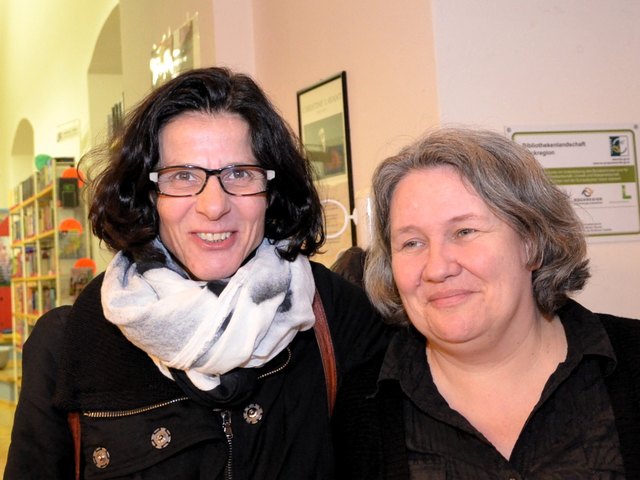 Künstkerin Birgit Bachmann mit Autorengattin Ingrid Kuehs