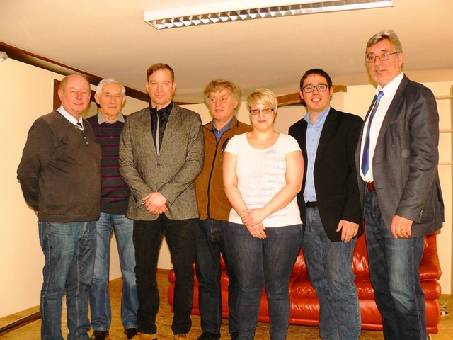 Das neue FPÖ-Präsidium im Bezirk Güssing (von links): Johann Konrat, Karl Paul, Michael Gmeindl, Walter Mosgöller, Sabrina Polzer und der neue Obmann LAbg. Johann Richter. | Foto: FPÖ