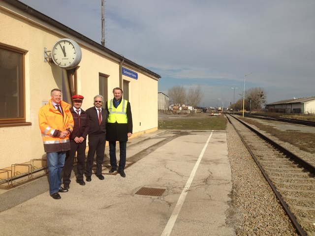 GR Philipp Steinriegler und gbbÖVP Obmann Werner Werner Deringer (r.) suchen eine neue Verkehrslösung | Foto: privat