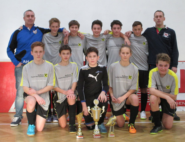 3. Platz "S-P-S".                                                                   Stehend v.l.: Trainer Alex Halbauer (SCBS), Alexander Pingitzer (SVS), Michi Kremser (SCBS), Florian und Julian Schrot (ASVP), Dominik Steiner (SVS), Trainer Thomas Lechne | Foto: SpG. S-P-S