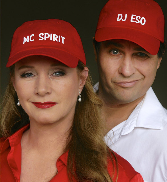 Die Kabarettisten Gabriela Benesch und Erich Furrer gastieren am 27. Feber in Güssing. | Foto: Fritz Nowopacky