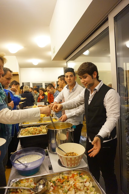 Die heiße Schlacht am warmen Buffet