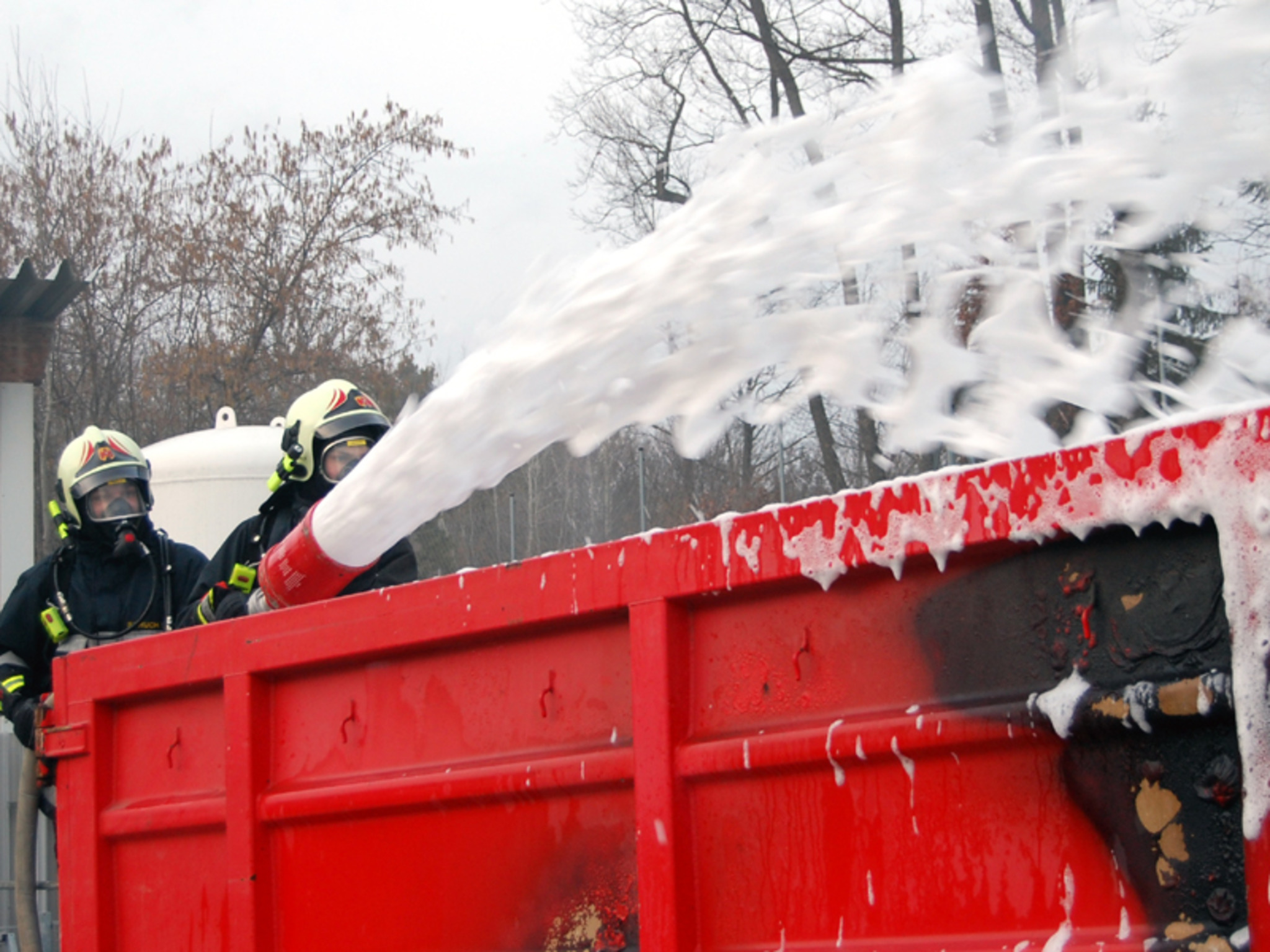 containerbrand-bei-herz-energietechnik-in-pinkafeld-oberwart