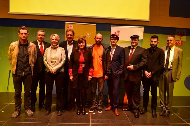 Reinhard Macht (Leiter Fachbereich Jugend/Abteilung JUFF), Ali Göktas (Alevitische Jugend Tirol), Daniel Thurner (Tiroler Mittelschülerverband), Fabian Umlauft (Tiroler Mittelschülerverband), Stefan Ebner (Sportunion Tirol), LRin Beate Palfrader, AK-Präsi
