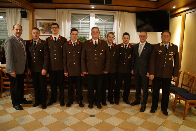 Die Kameraden der Freiwilligen Feuerwehr Frankenburg feiern das 140-Jahr-Jubiläum mit zwei Großveranstaltungen. | Foto: Feuerwehr