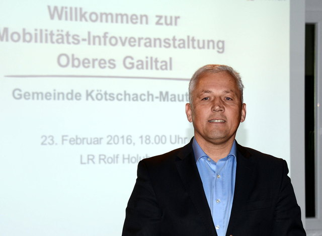 Bürgermeister Walter Hartlieb kritisierte scharf die mangelnde Kooperation und Information zwischen Land und den betroffenen Gemeinden im Vorfeld der Entscheidung zur Schliessung der Bahnstrecke von Hermagor bis Kötschach-Mauthen. "Wir wurden einfach vor 