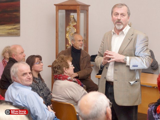 Prof. Ernst Lasnik beim Vortrag in Bärnbach (Foto: Markus Therisch, Voitsberg)
