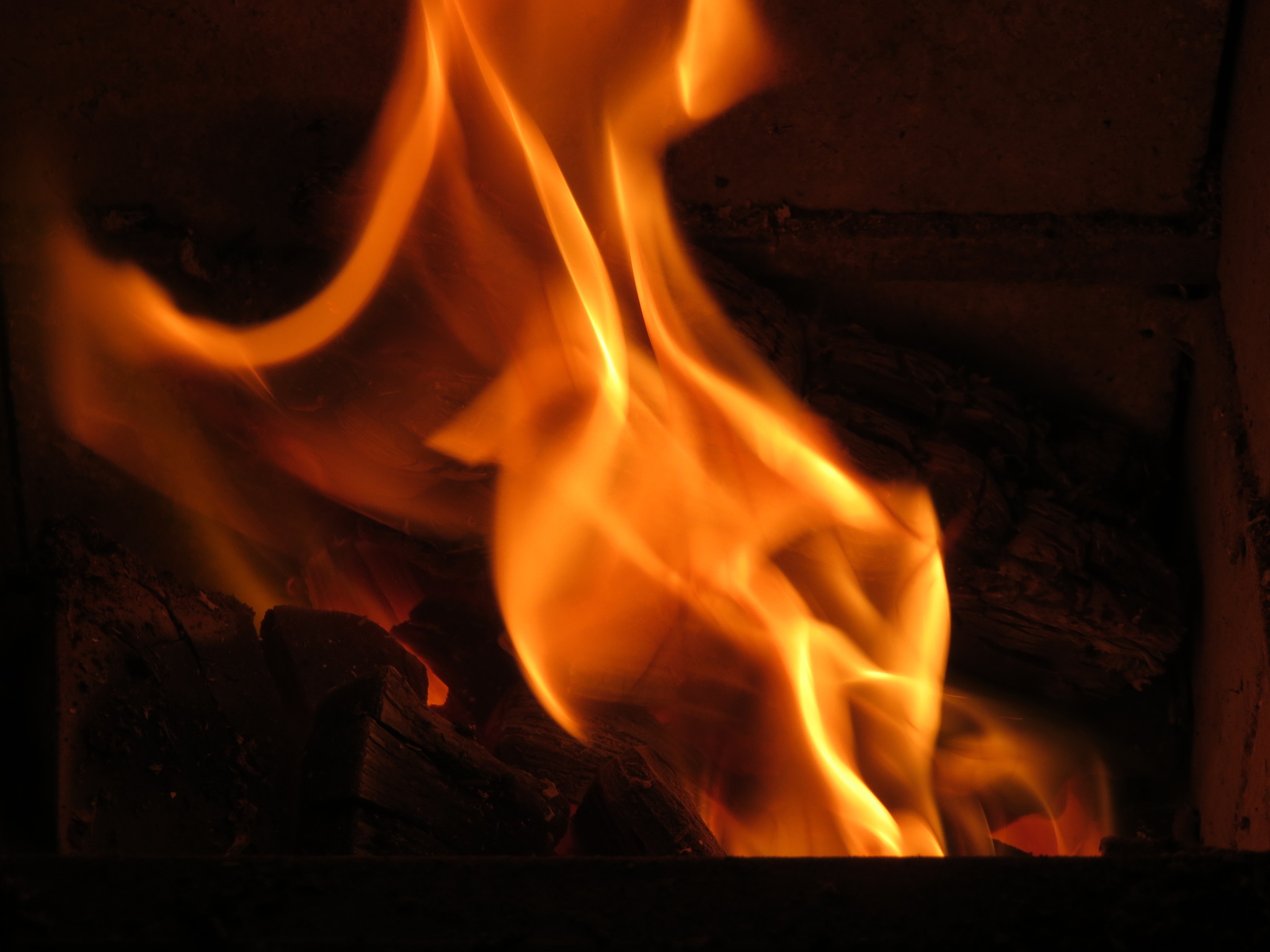 Ein kleines Feuer im Ofen wenn´s im Winter kalt ist - Oberwart