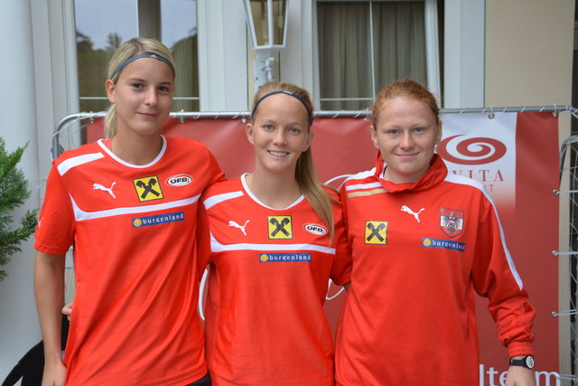 Burgernländerinnen im Team: Jennifer Pöltl aus Steinberg-Dörfl (Mitte) steht im Kader für das bevorstehende Turnier in Zypern. Stefanie Kremener (li.) und Martina Mädl (re.) sind auf Abruf.