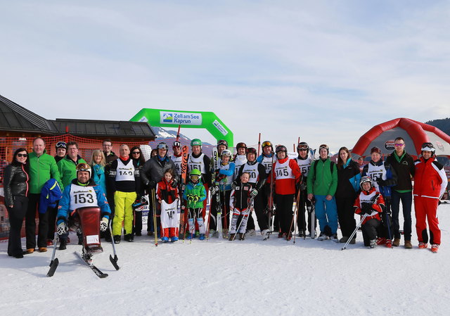 Gruppenfoto mit allen Promis.