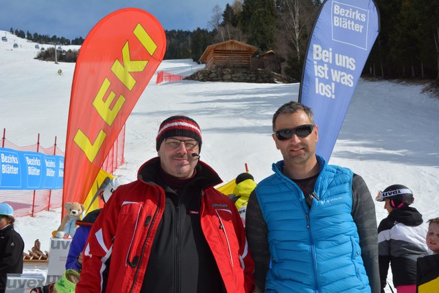 Kommentator Klaus Loukota mit Manfred Wurzer, Sektionsleiter Ski des SV Leins und Gesamtleiter des "Pitz Bambini Flitz 2016"