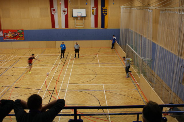 Entscheidung durch Elfmeterschiessen: KSC Arberia gegen Trinidad & a Pago