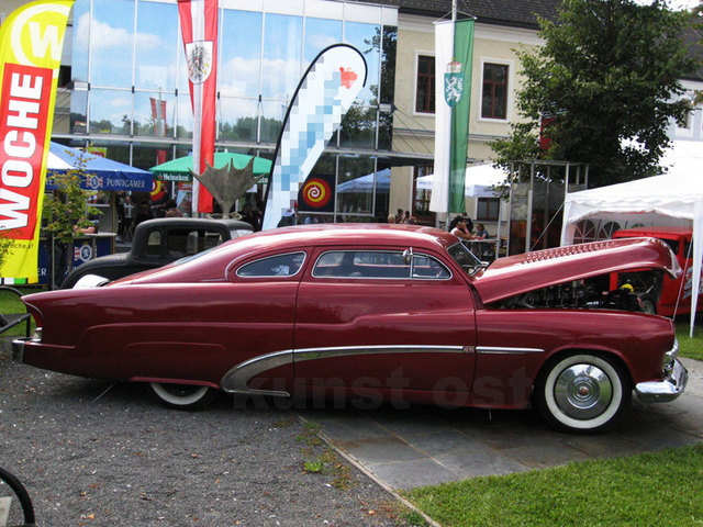 Reisingers Mercury mit dem DeSoto-Heck und dem radikalen "Top Chop" (tiefergelegtes Dach) ist ein exemplarisches Custom Car.