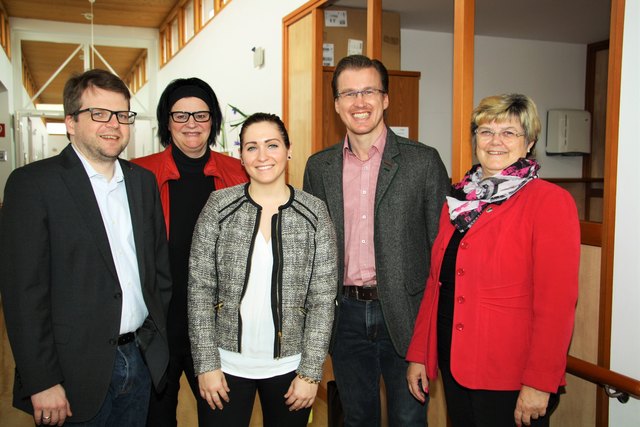 Hannes Schwarz, Almuth Huderz-Thümel, Oliver Wieser und Bgm. Ursula Rauch mit Kerstin Haindl (Bildmitte) besuchten das Laetitia in Kalsdorf.