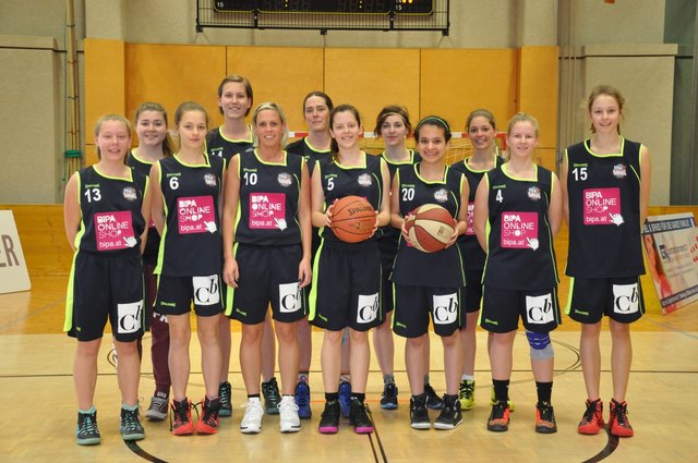 Rocks-Girls um Trainerin Conny Poremba (6.v.l.) | Foto: alle ROSENATOR