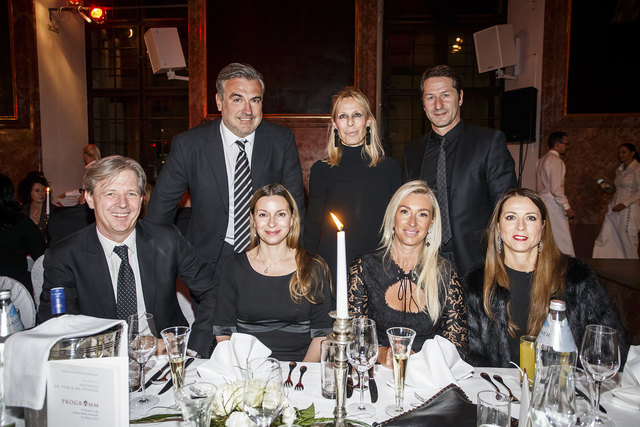 Gala-Gäste: Andrea und Franco Foda, Sabine Wenger, Susanne Mandl, Peter Wenger, Alexandra und Roland Reischl. | Foto: E. Scheriau