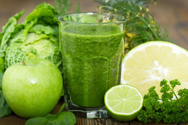 Die grünen Smoothies sind trotz gesunder Zutaten kein Ersatz für eine gesunde Ernährung. | Foto: pilipphoto/Fotolia