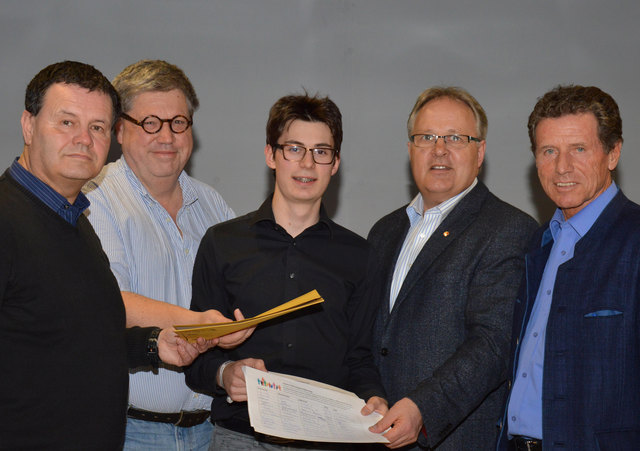 Dir. Dr. Karl Digruber, Vorsitzender der AHS-Lehrergewerkschaft Tirol, Ing. Peter Retter, Obmann des Tiroler Landesverbandes der Elternvereine, Max Hagenbuchner, AHS-Landesschulsprecher, Hermann Gahr, Abg. z. Nationalrat, Univ.-Prof. Dr. Karlheinz Töchter | Foto: Zecha