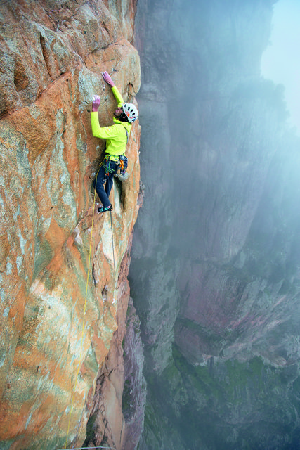 Extremkletterer Hansjörg Auer | Foto: Elias Holzknecht