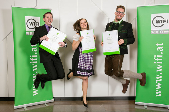 Die erfolgreichen Absolventen des Buchhalter-Lehrgangs Andreas Siberl, Verena Wendner und Roman Grillitsch. | Foto: WIFI Steiermark