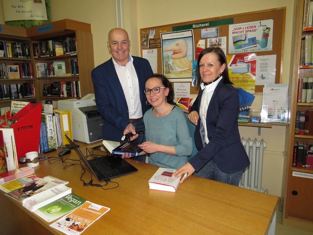 Die Stadtbibliothek Oberwart rüstet digital auf und erleichtert den Zugang der LeserInnen. | Foto: Stadtgemeinde Oberwart