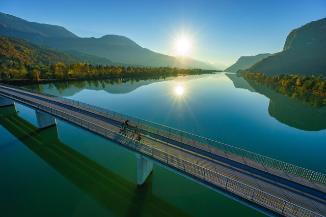 Der Drauradweg ist 366 Kilometer lang und verbindet drei Länder: Italien, Österreich und Slowenien. 222 Kilometer verlaufen in Kärnten | Foto: Kärnten Werbung / Gert Steinthaler