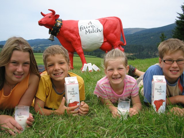 Eine faire und Vollkosten-deckende Milch schafft für unsere Kinder eine Zukunft auf dem Land und für die Entwicklungsländer Gerechtigkeit. | Foto: IG-Milch